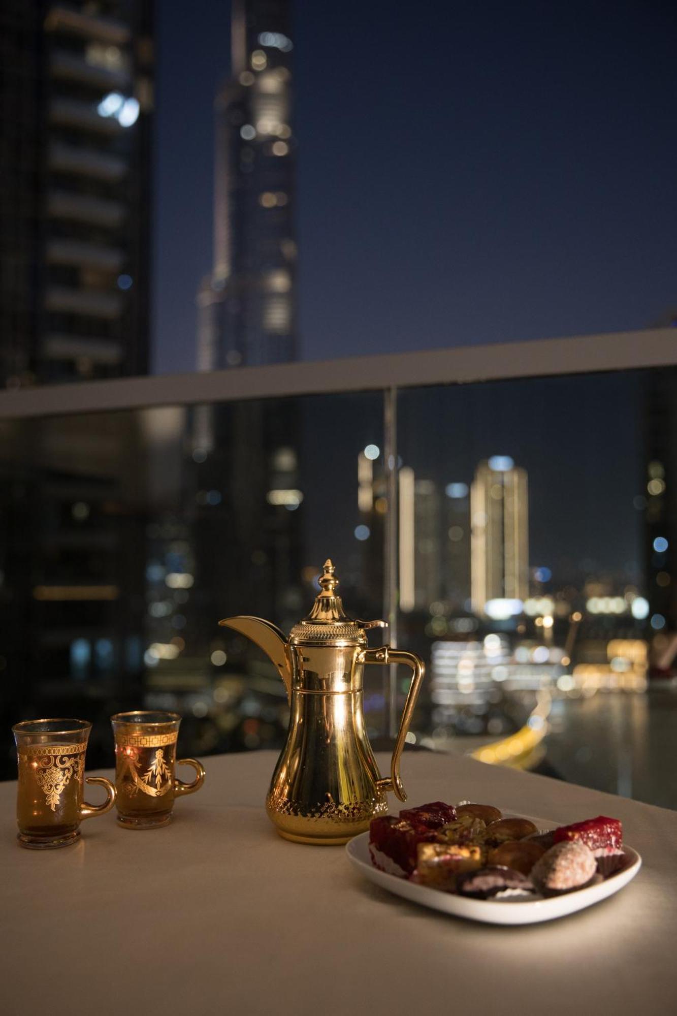 Spacious 3Br Plus Maids Burj Khalifa View Dubai Exterior photo