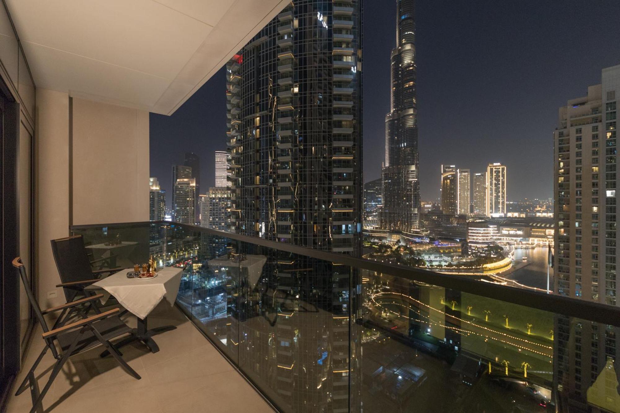 Spacious 3Br Plus Maids Burj Khalifa View Dubai Exterior photo